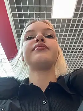 AshleyMur online show from March 6, 2026, 5:15 am