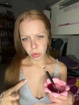 Piaaa3 online show from February 13, 2026, 4:41 am