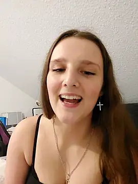 HotAlice69 online show from January 14, 2026, 12:22 pm