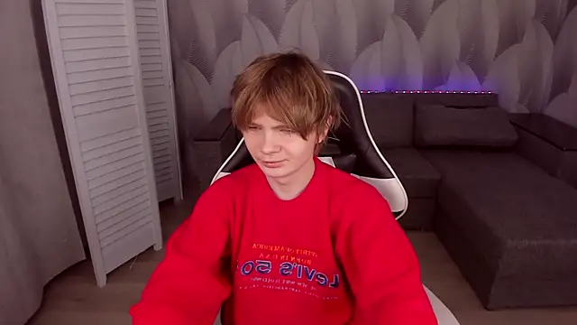 Snapshot of RowanScarlett chatting on January 10, 2026, 7:48 pm RowanScarlett online show from January 10, 2026, 7:48 pm