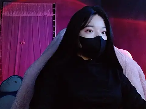 -Tamy- online show from February 7, 2026, 4:54 pm