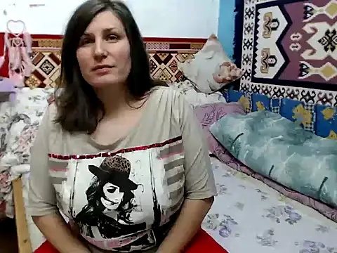 Snapshot of Adelinemilf chatting on January 10, 2026, 11:34 am Adelinemilf online show from January 10, 2026, 11:34 am