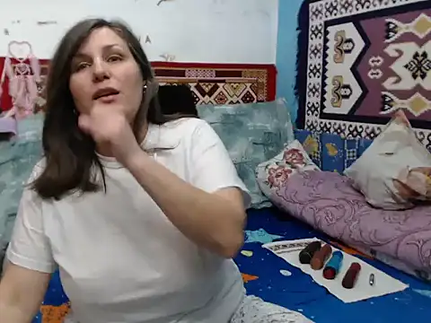 Snapshot of Adelinemilf chatting on January 12, 2026, 8:30 am Adelinemilf online show from January 12, 2026, 8:30 am