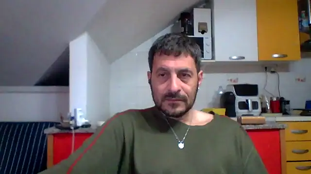 Snapshot of colosone chatting on April 22, 2026, 6:27 am colosone online show from April 22, 2026, 6:27 am