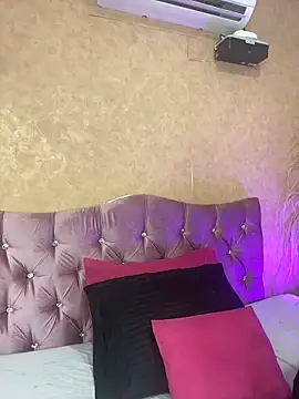 Missy 22  online show from April 5, 2026, 2:25 pm