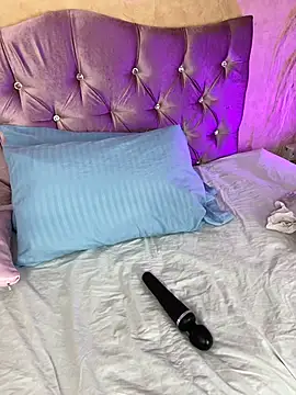 Missy 22  online show from April 7, 2026, 1:55 pm