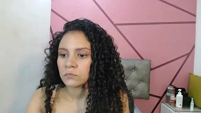 Snapshot of Little18Doll chatting on April 12, 2026, 6:57 pm Little18Doll online show from April 12, 2026, 6:57 pm