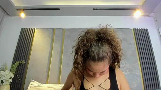 CamilaCastillo online show from March 27, 2026, 7:57 pm