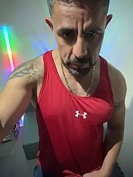 wolfbucker online show from May 14, 2026, 5:03 am