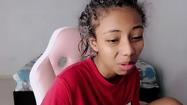 linda brown  online show from April 16, 2026, 12:06 pm