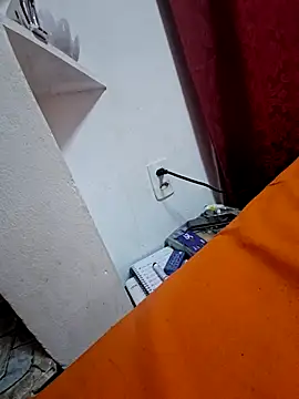 Snapshot of ashley_hoott chatting on January 10, 2026, 10:14 pm ashley hoott online show from January 10, 2026, 10:14 pm