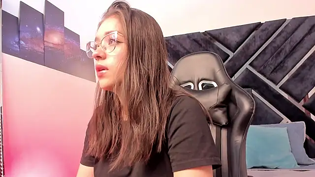 Snapshot of Ariana_Montiel chatting on January 14, 2026, 6:57 pm Ariana Montiel online show from January 14, 2026, 6:57 pm