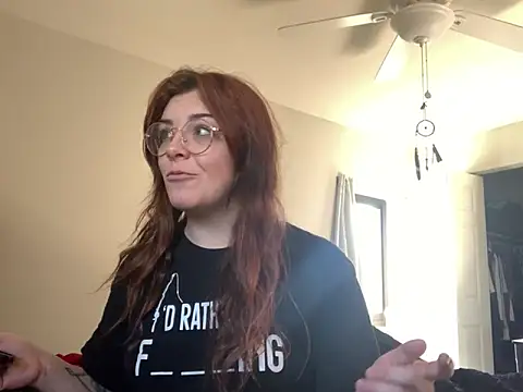 Snapshot of Intothewoodswego chatting on May 4, 2026, 12:12 pm Intothewoodswego online show from May 4, 2026, 12:12 pm