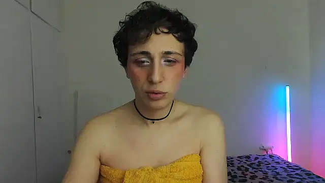 HoneyValentine online show from March 11, 2026, 7:31 pm