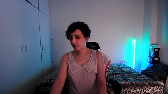 Snapshot of HoneyValentine chatting on June 21, 2026, 7:49 pm HoneyValentine online show from June 21, 2026, 7:49 pm