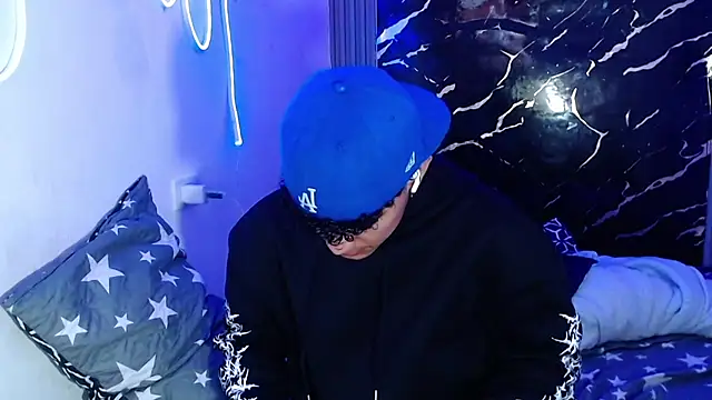 jamescurly00 online show from March 16, 2026, 10:47 pm