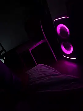 Snapshot of guy_jhotter chatting on January 12, 2026, 4:07 am guy jhotter online show from January 12, 2026, 4:07 am