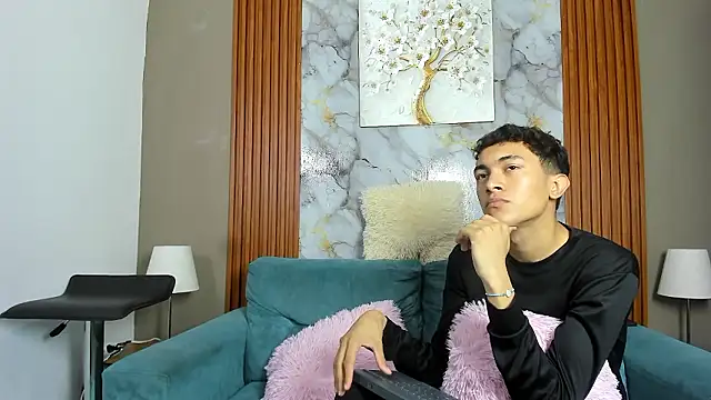 AVENGER BOYS2026 online show from March 12, 2026, 7:42 pm