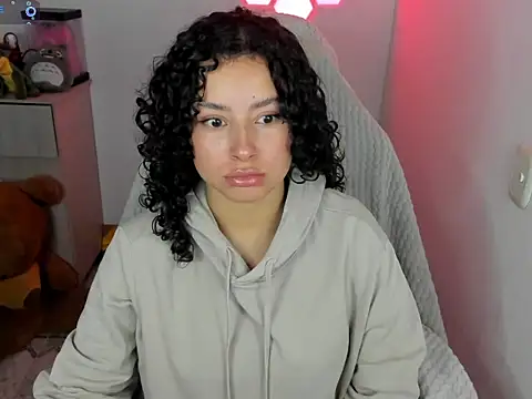 emillyaqua online show from January 9, 2026, 9:38 pm