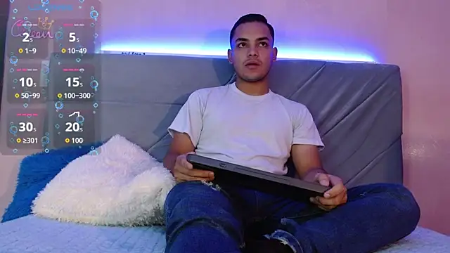 Snapshot of studentdeivy_ chatting on February 25, 2026, 10:58 am studentdeivy online show from February 25, 2026, 10:58 am