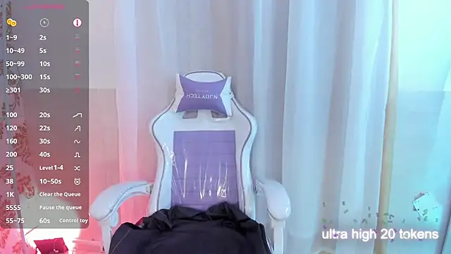 Snapshot of pinky__bunny chatting on February 25, 2026, 3:05 am pinky bunny online show from February 25, 2026, 3:05 am