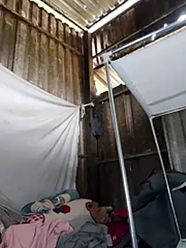 Snapshot of -Nicole-e chatting on January 11, 2026, 12:48 am -Nicole-e online show from January 11, 2026, 12:48 am