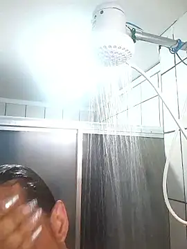 ofjuliaa online show from January 17, 2026, 6:33 pm