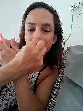 ofjuliaa online show from February 17, 2026, 2:02 pm