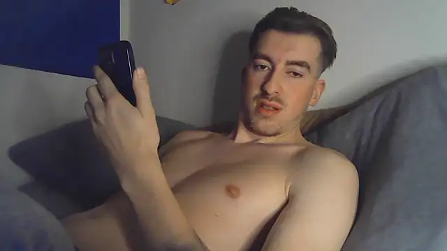 essexboy 2002 online show from January 7, 2026, 11:29 pm