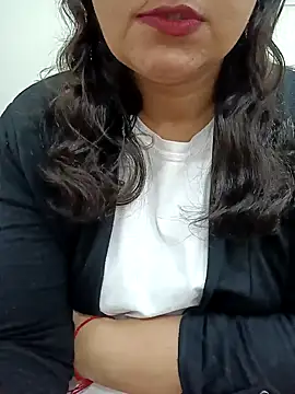 piryasharma005 online show from February 1, 2026, 5:11 pm