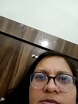 piryasharma005 online show from February 2, 2026, 7:23 pm