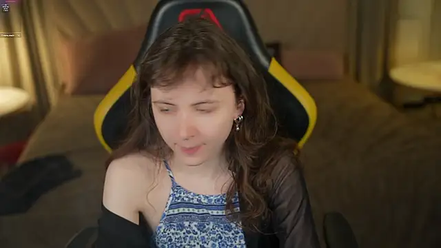 Orly flame online show from March 23, 2026, 4:00 pm