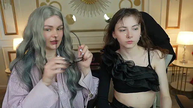 Orly flame online show from April 3, 2026, 2:37 pm