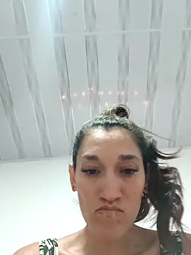 EcoDePiel online show from February 9, 2026, 3:10 am