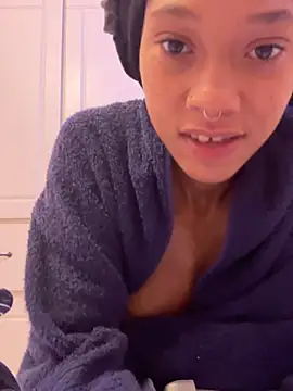 Snapshot of Tamiii420 chatting on July 12, 2026, 2:41 pm Tamiii420 online show from July 12, 2026, 2:41 pm