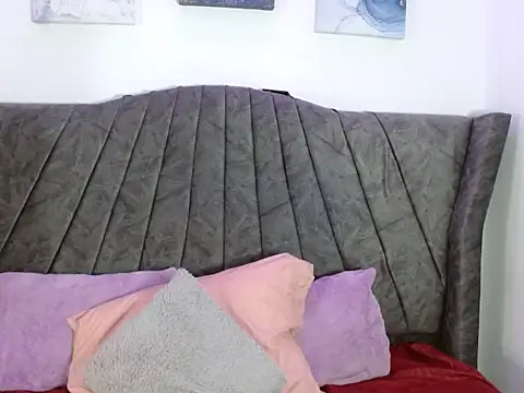 Angel adrien online show from February 5, 2026, 1:16 pm