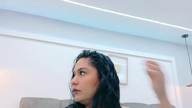 Snapshot of AlmaRose_ chatting on March 13, 2026, 12:23 pm AlmaRose online show from March 13, 2026, 12:23 pm