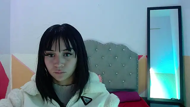sofiaspring online show from July 10, 2026, 3:47 pm