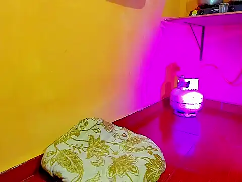 Snapshot of aunstin_mohamme chatting on January 12, 2026, 4:18 am aunstin mohamme online show from January 12, 2026, 4:18 am