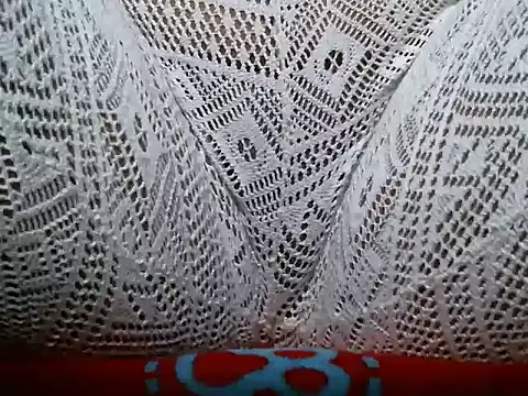 hotcandyxtrem online show from January 8, 2026, 5:37 pm