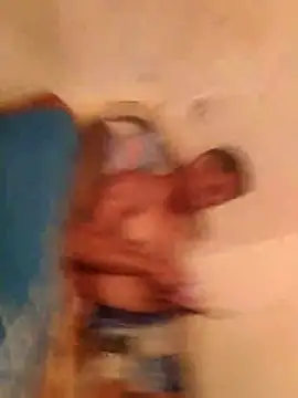 Chiquitoperopeligroso4 online show from January 12, 2026, 3:12 am