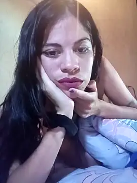 Chiquitoperopeligroso4 online show from April 10, 2026, 5:56 am