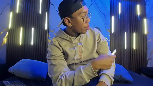 ThiagoBerry online show from February 16, 2026, 12:45 pm