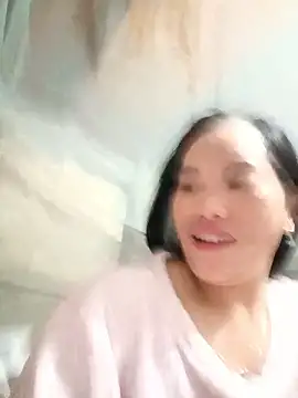 Snapshot of yu--yo chatting on January 10, 2026, 1:24 pm yu--yo online show from January 10, 2026, 1:24 pm