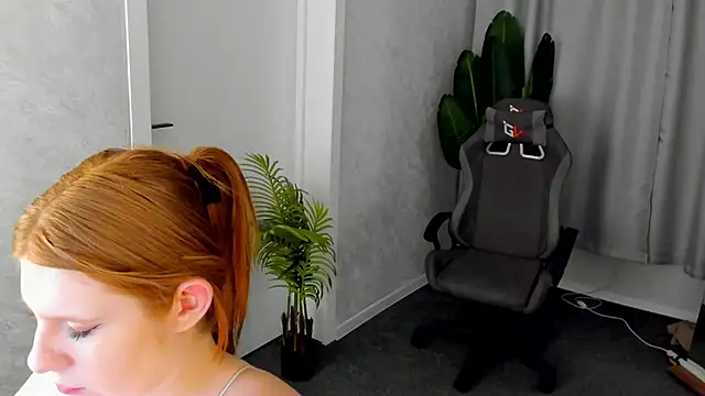 Sally Ange1 online show from April 19, 2026, 9:08 am