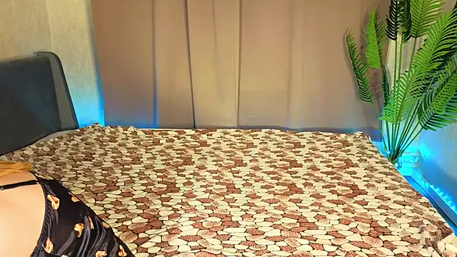 Sally Ange1 online show from April 21, 2026, 9:26 am