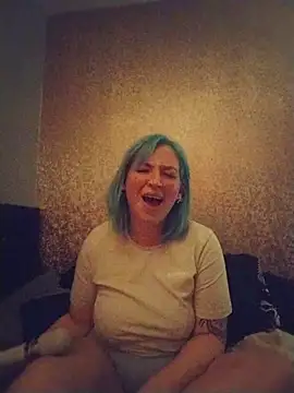 Snapshot of mommamilf69 chatting on January 11, 2026, 12:59 am mommamilf69 online show from January 11, 2026, 12:59 am