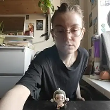 Shy Bamby online show from April 13, 2026, 12:32 pm