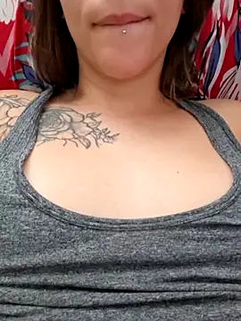 Casal HotBrisa online show from May 4, 2026, 6:37 pm