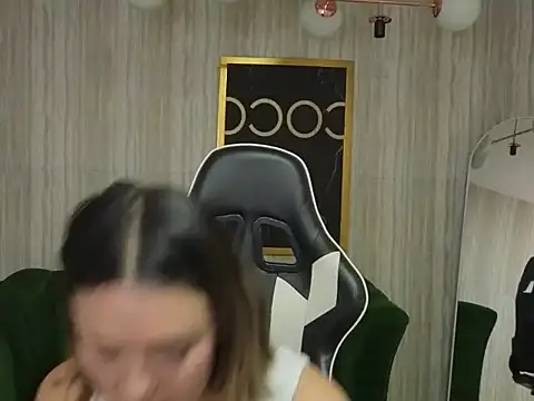 Snapshot of zarcasutra_t chatting on January 14, 2026, 12:33 pm zarcasutra t online show from January 14, 2026, 12:33 pm